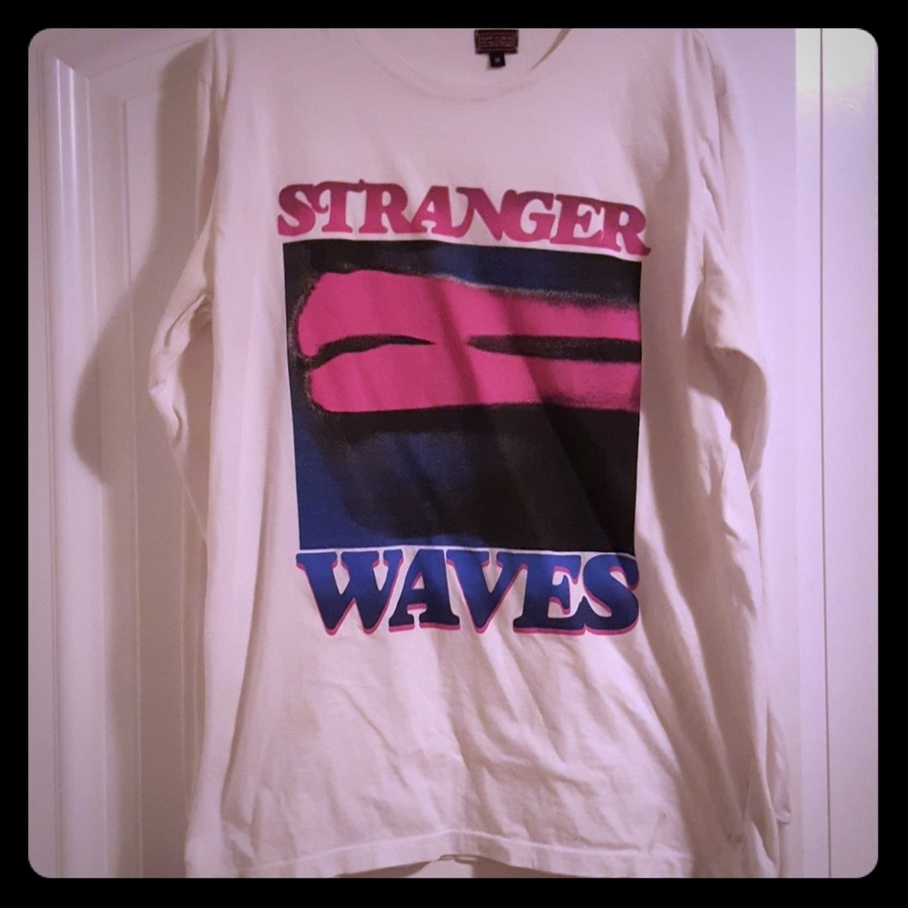 Surf is Dead graphic t shirt